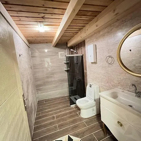 Ayder Vip River Hotel *